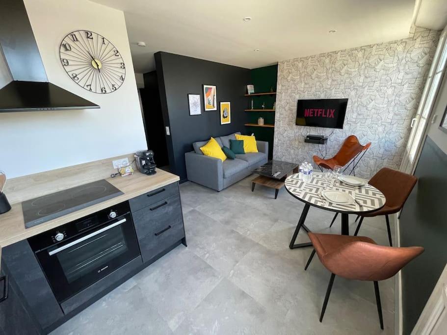 Zosca - Sils Apartment Caen Bagian luar foto